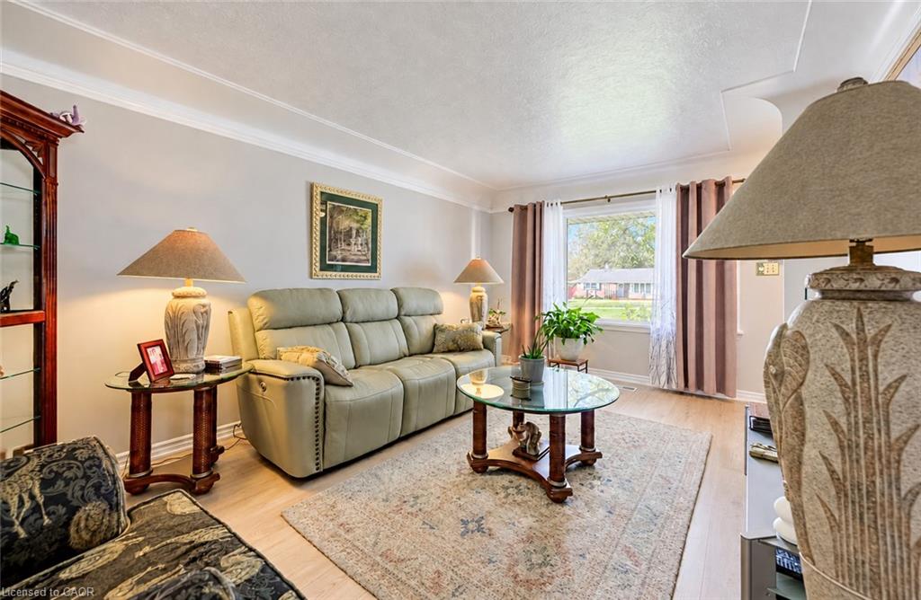 582 Grand Valley Drive