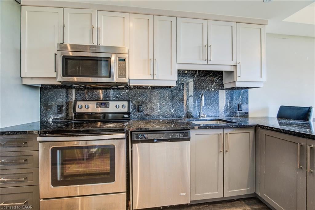 330 Phillip Street S704