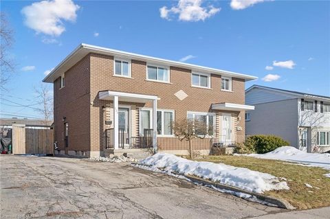 123 Henry Street Cambridge ON N1R 3X3