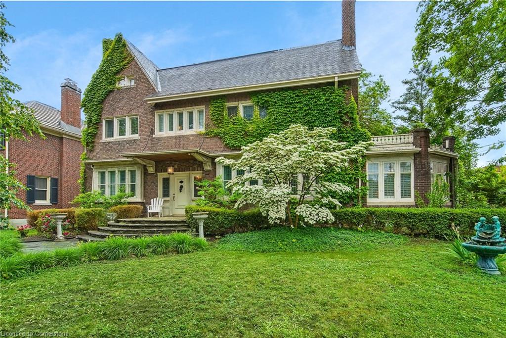 122 Dufferin Avenue