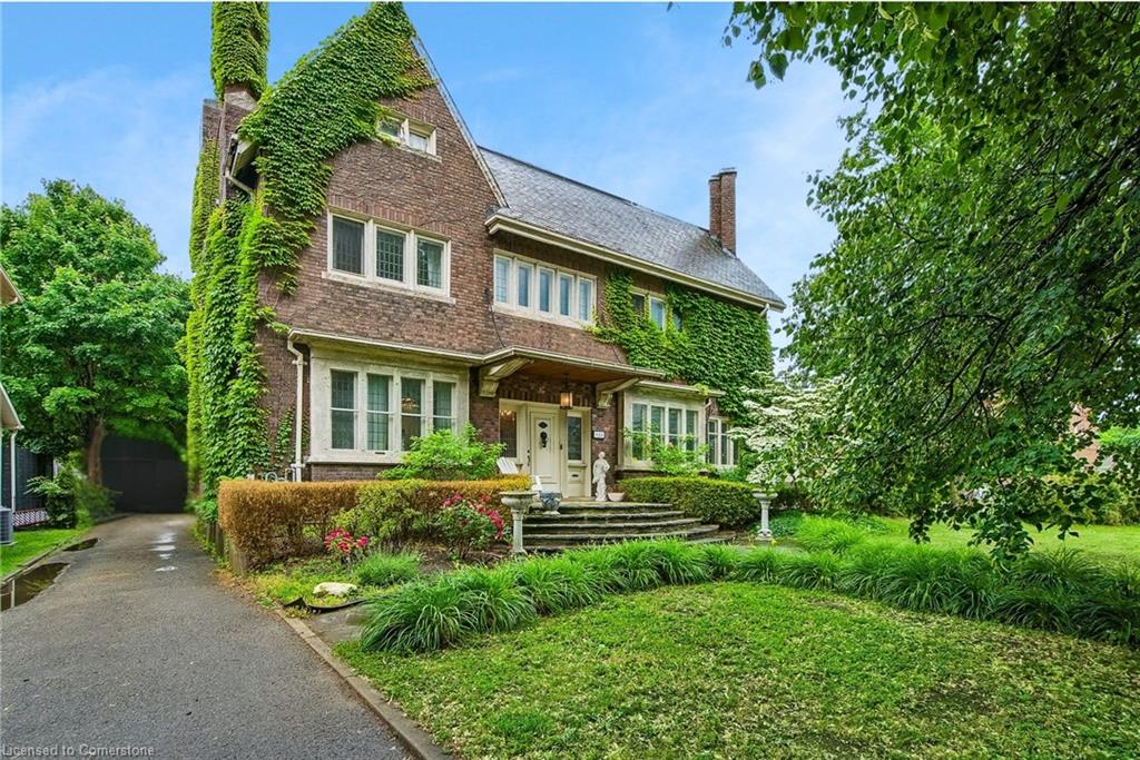 122 Dufferin Avenue