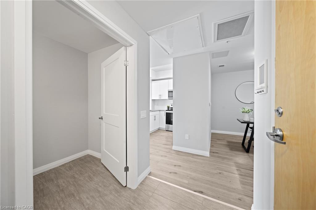 60 Charles Street W 2712