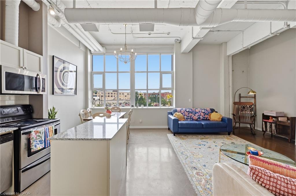 410 King Street W 307