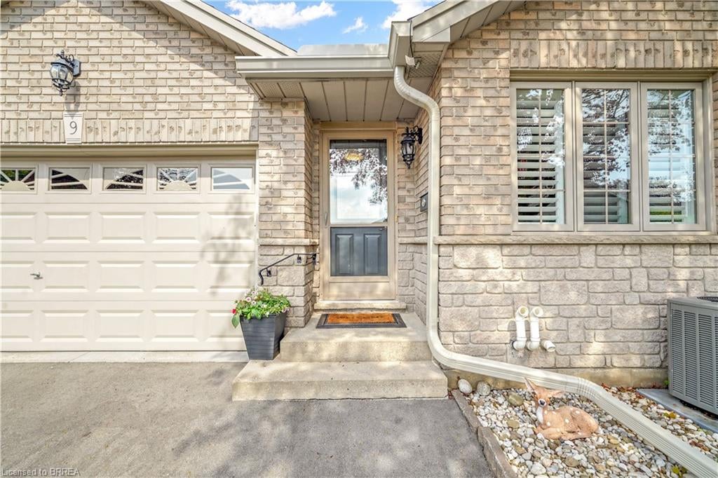24 Griffiths Drive 9