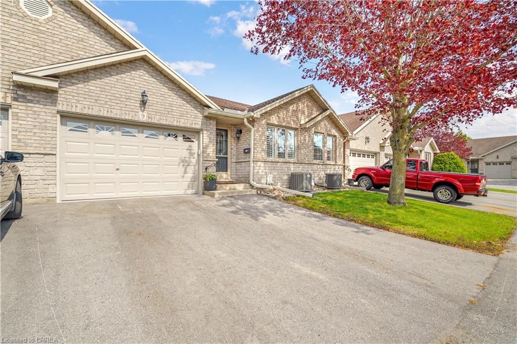 24 Griffiths Drive 9