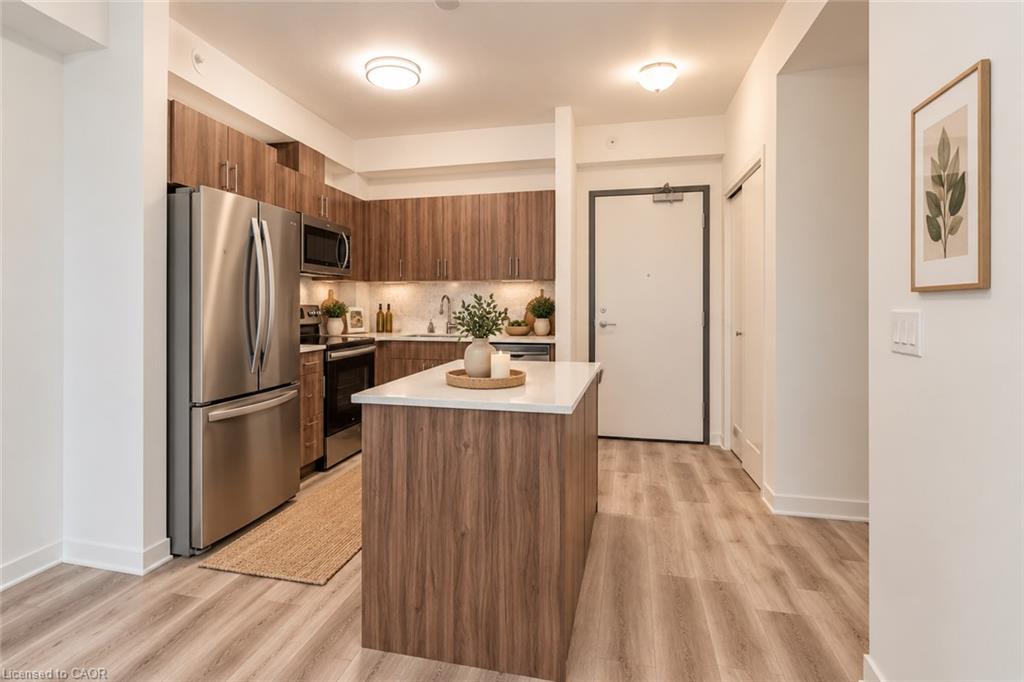 128 King Street N 1205