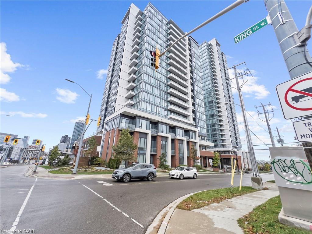 5 Wellington Street S 1704