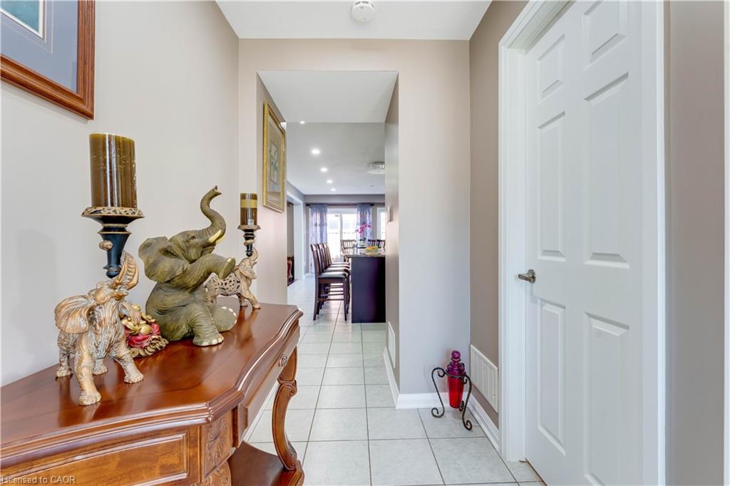334 Apple Hill Crescent