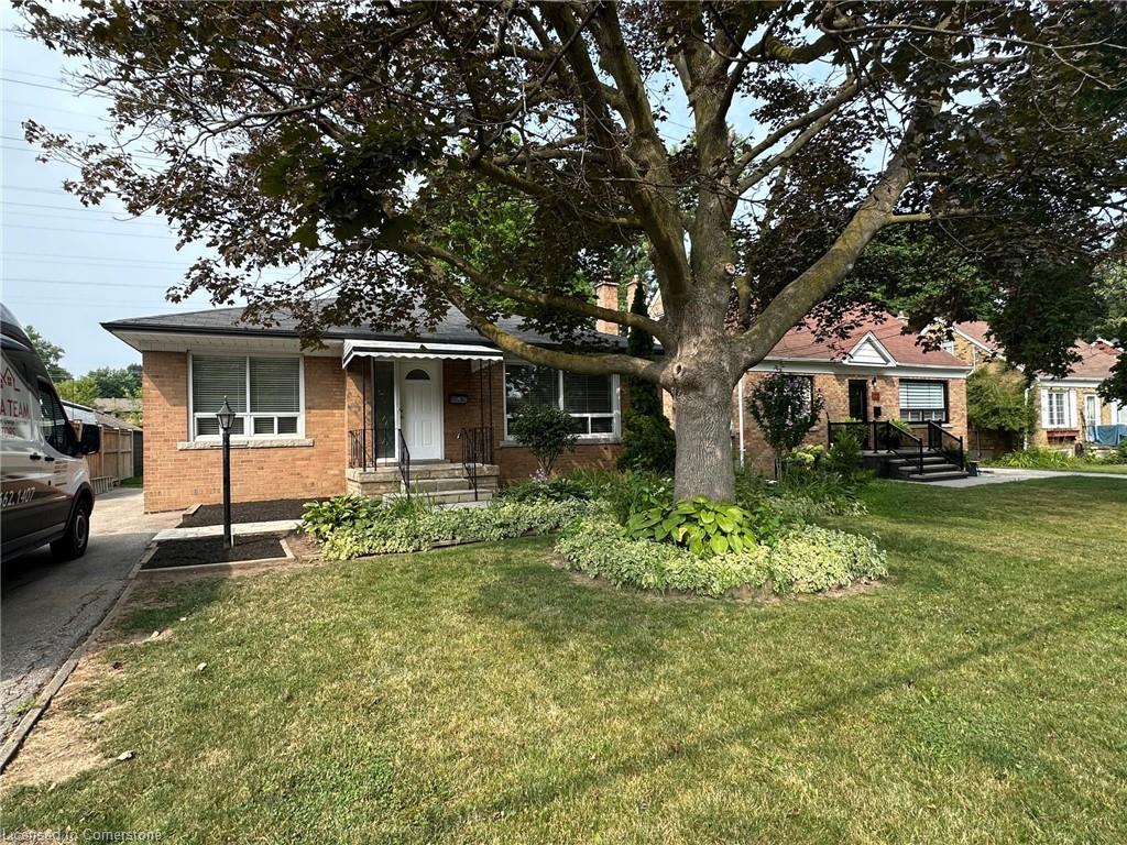 20 Lloyd Manor Road
