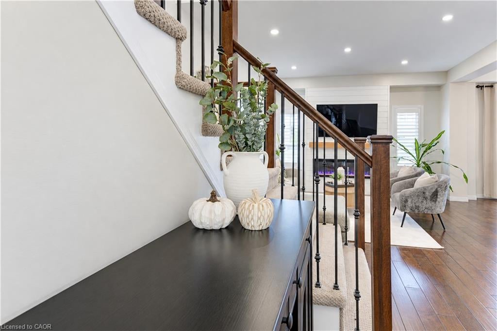 541 Brittania Crescent