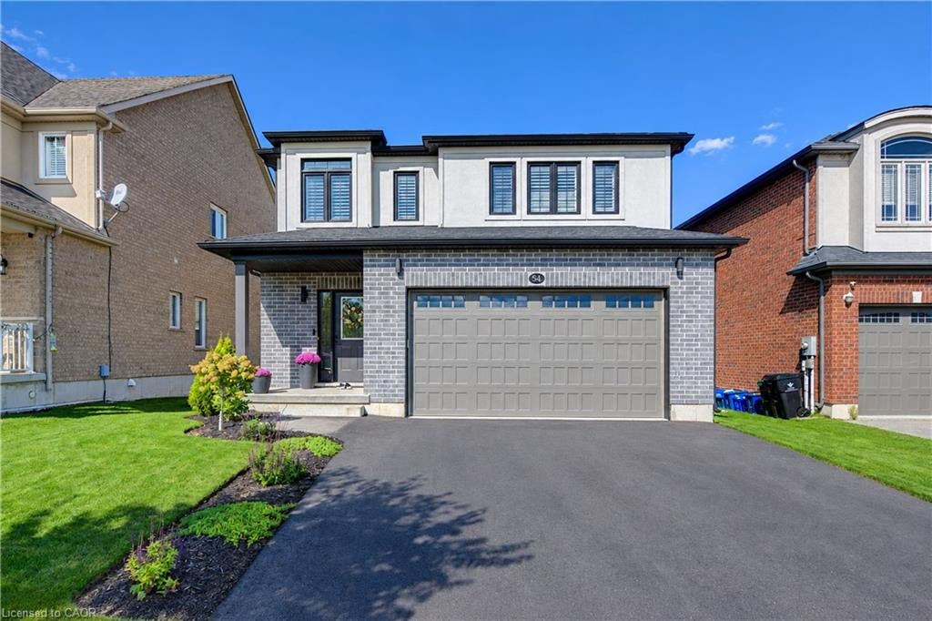 541 Brittania Crescent