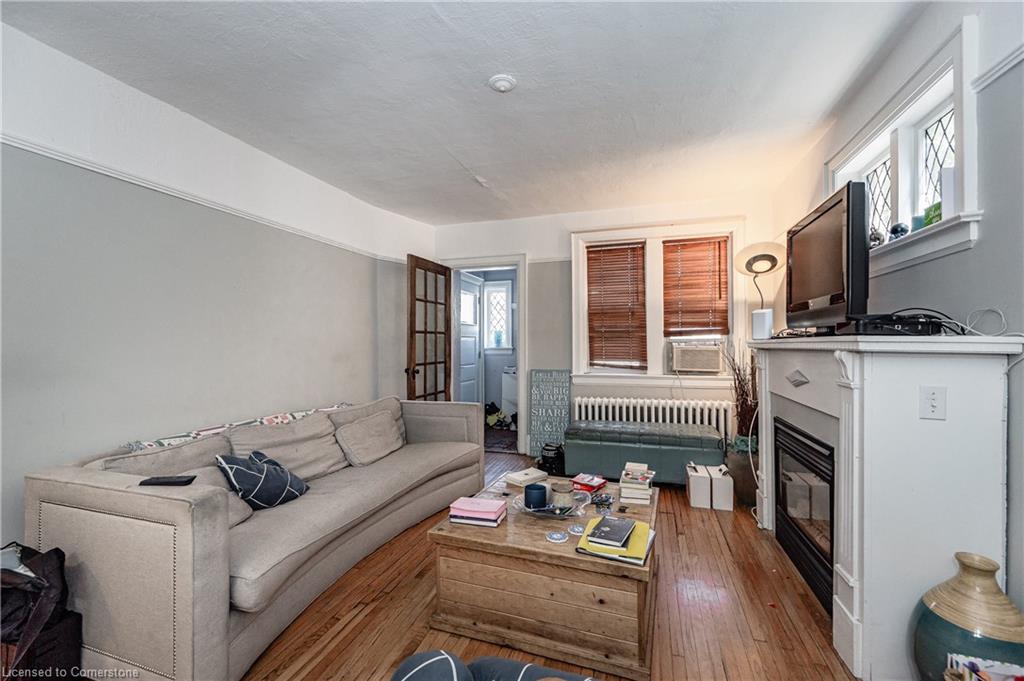 527 Kingston Road