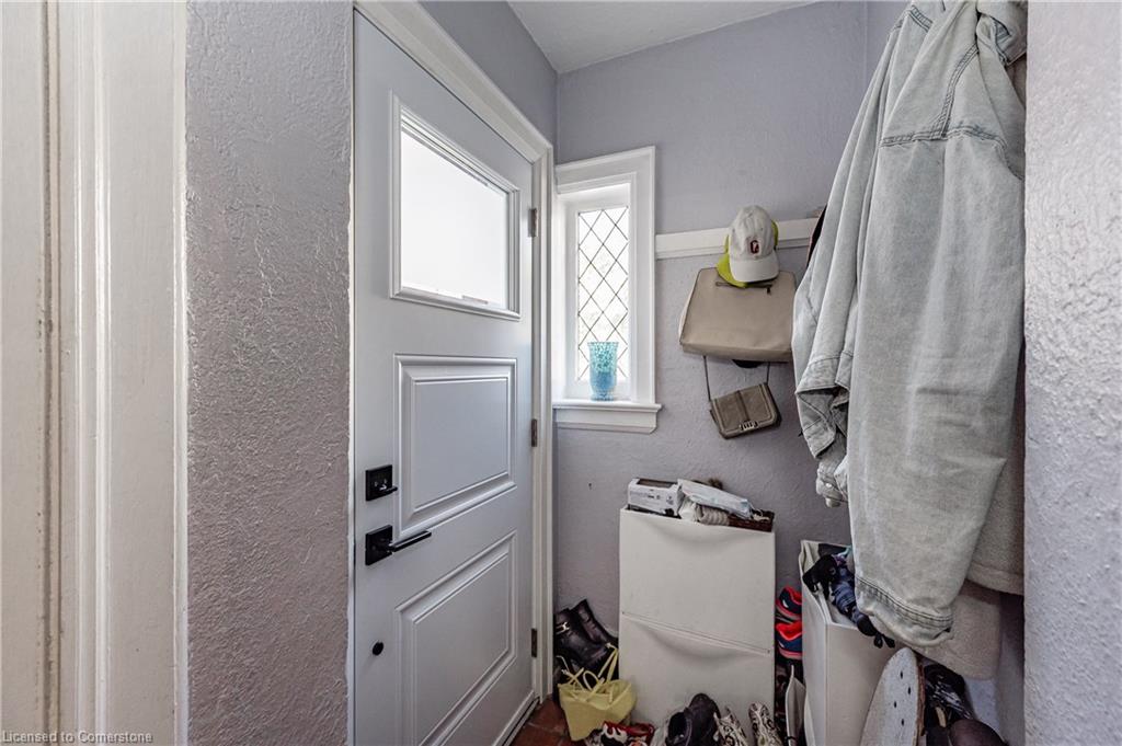 527 Kingston Road