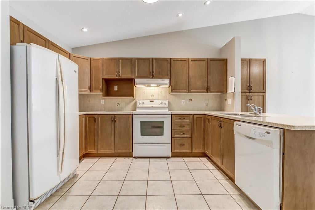 19 Hanlon Place 15