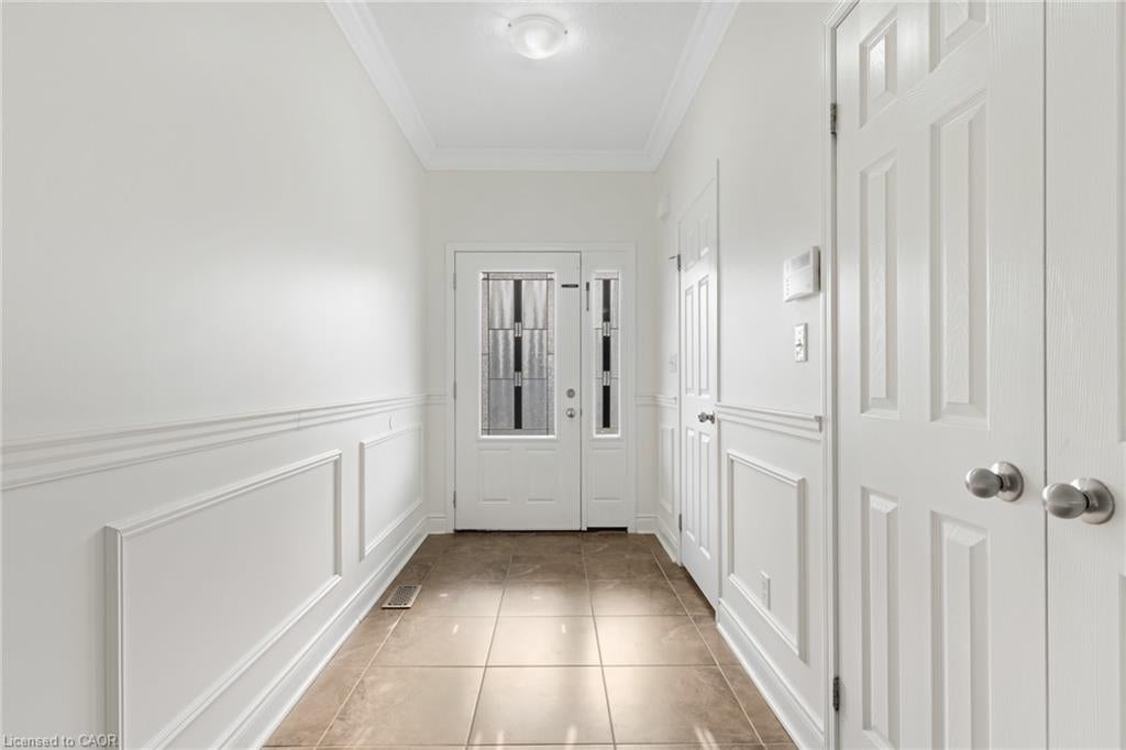 278 Thomas Slee Drive