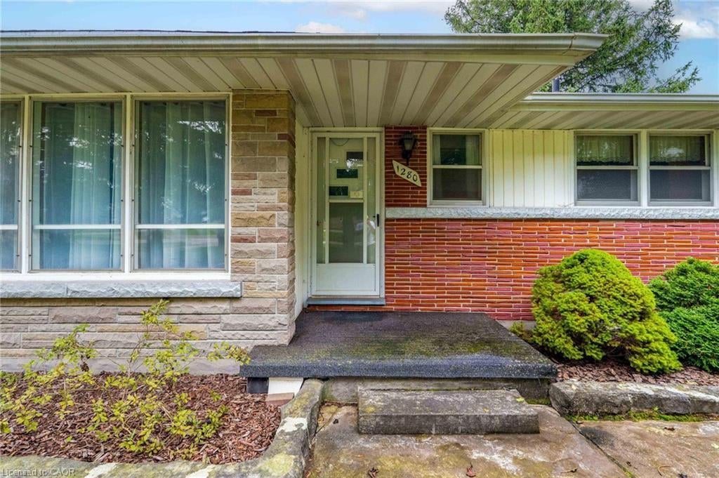 1280 Eleanor Avenue