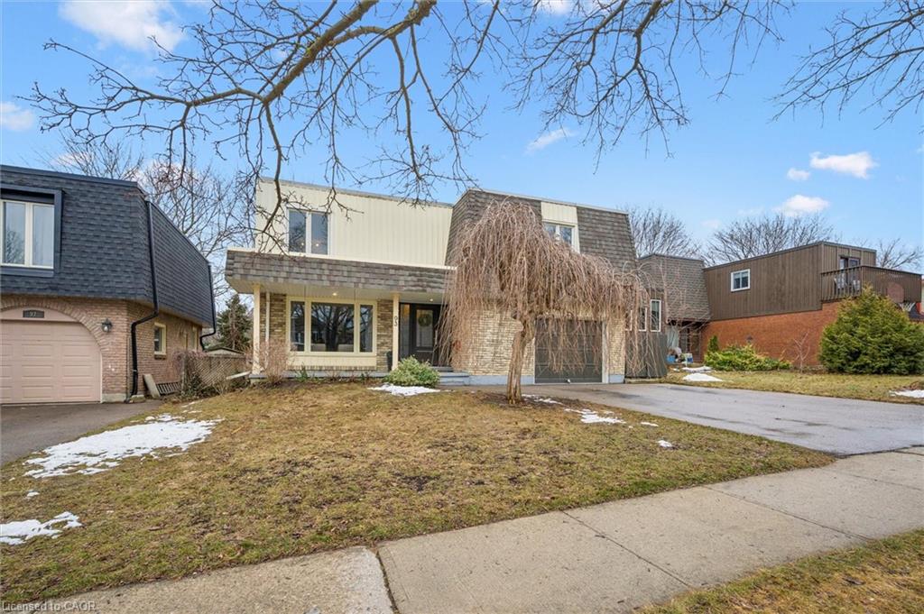 93 Grand River Boulevard