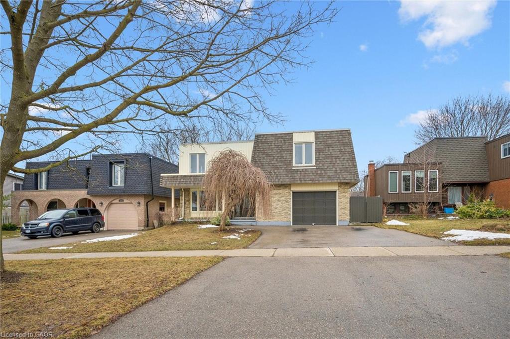 93 Grand River Boulevard