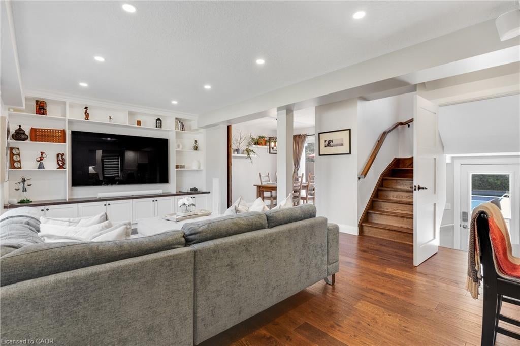 795 Rockway Drive