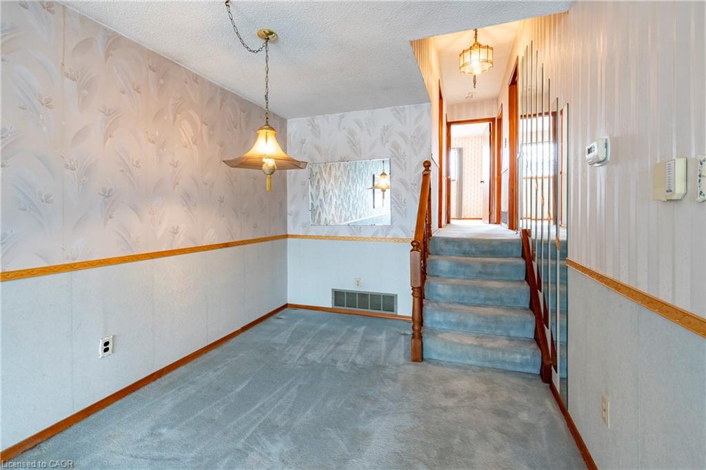 93 Nickolas Crescent