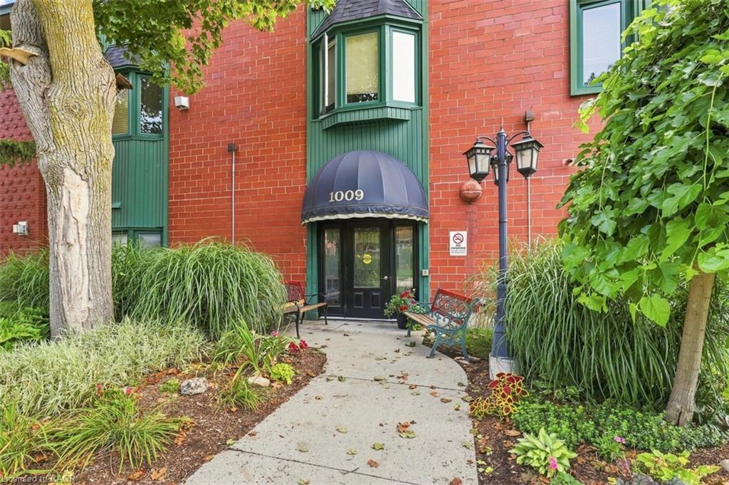 1009 Queenston Road 217