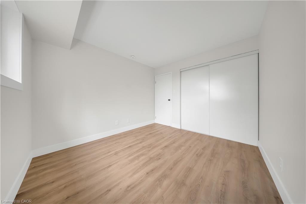 3085 Kingsway Drive 21