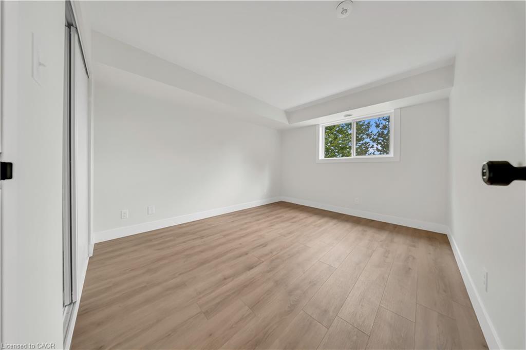 3085 Kingsway Drive 21