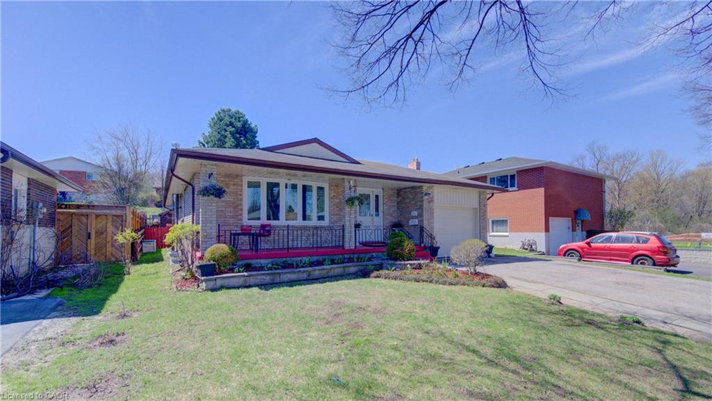 170 Martinglen Crescent