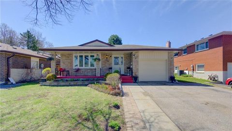 170 Martinglen Crescent Kitchener ON N2E 2A2
