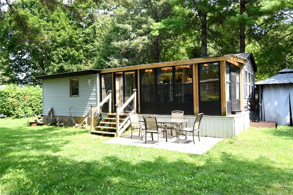 1218 8th Concession Road W 60 Snob Hill