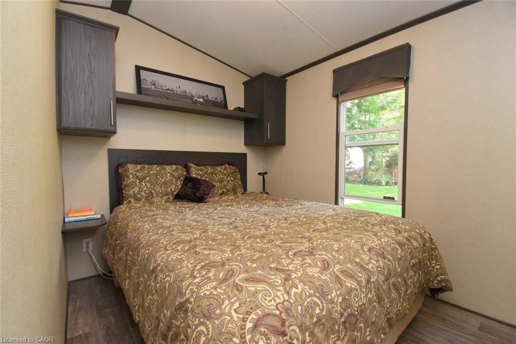 1218 8th Concession Road W 60 Snob Hill
