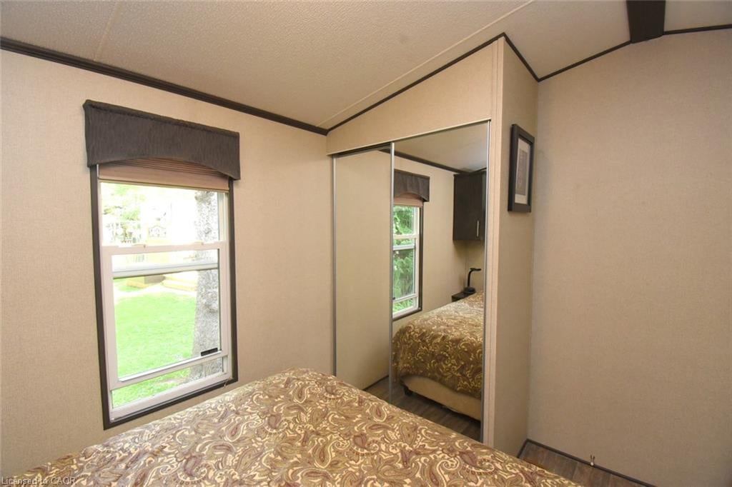1218 8th Concession Road W 60 Snob Hill