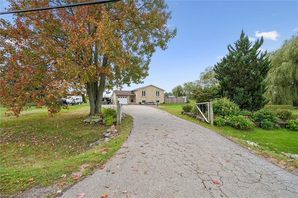 1211 Old Highway 8