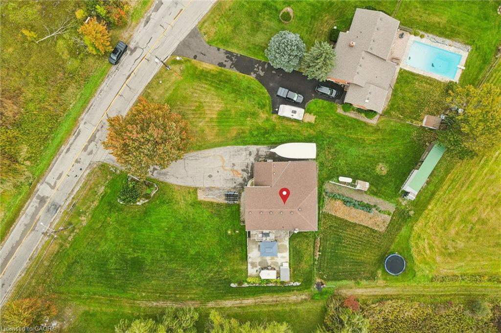 1211 Old Highway 8
