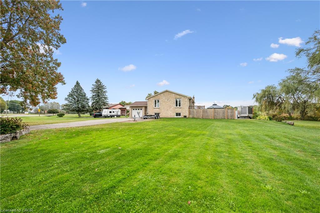 1211 Old Highway 8
