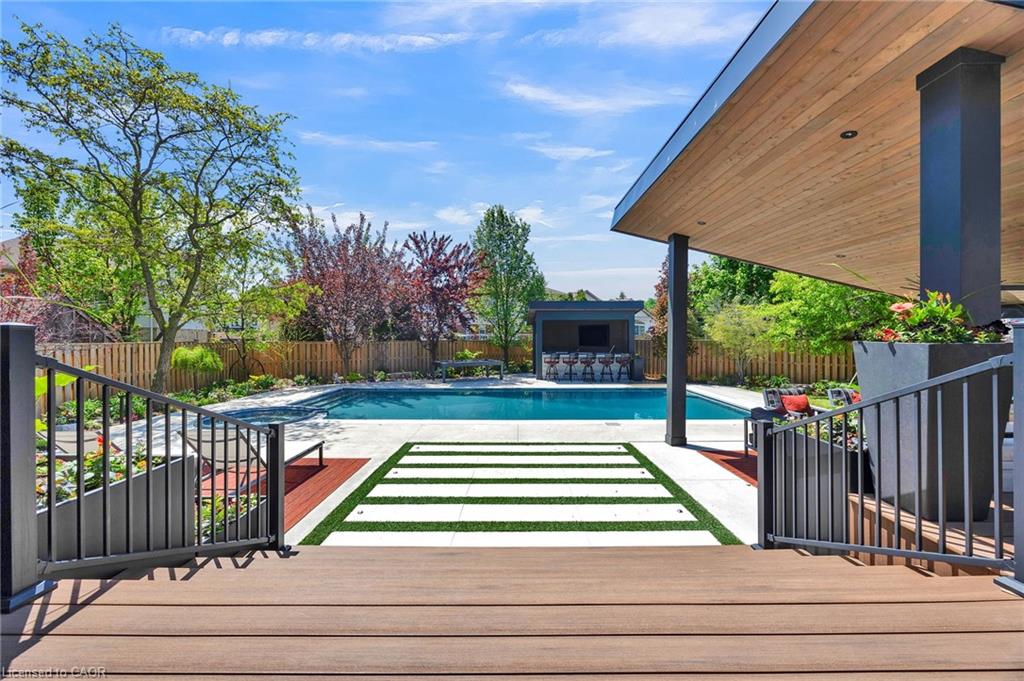 701 Breakwater Crescent