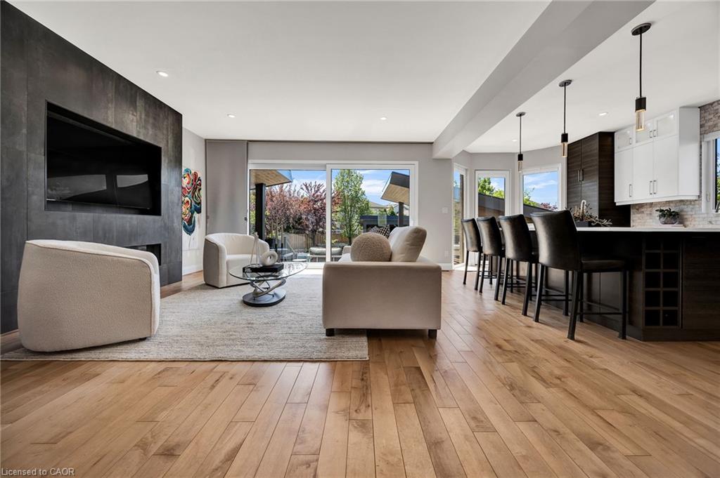 701 Breakwater Crescent