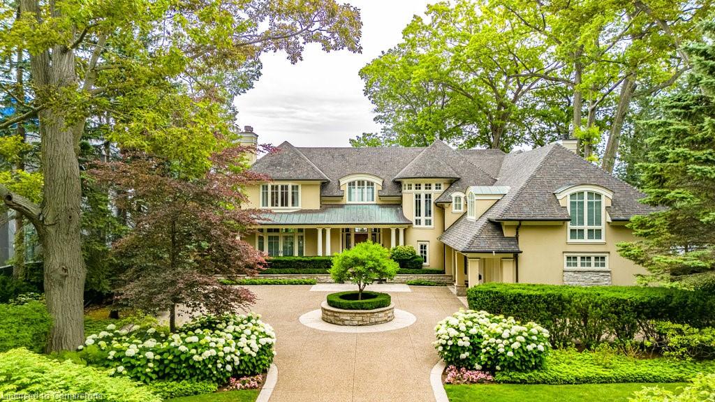 6 Ennisclare Drive