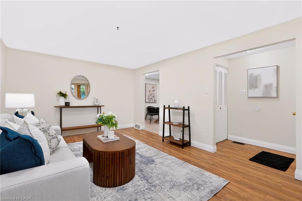 95 Underhill Crescent