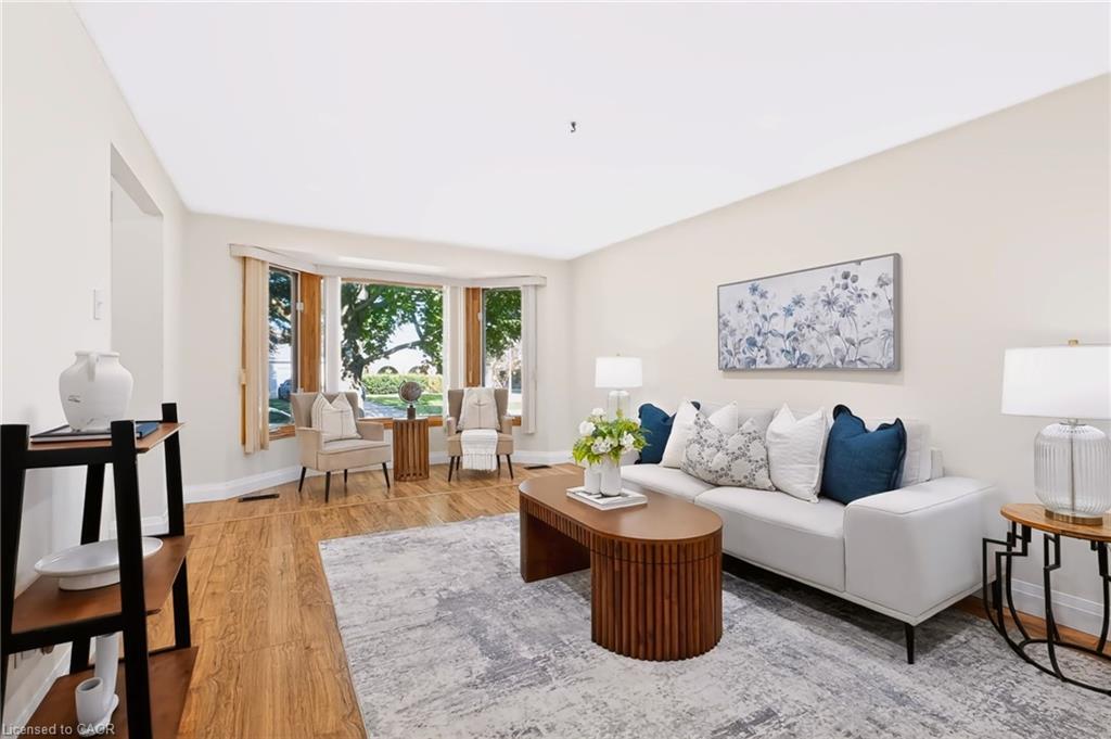 95 Underhill Crescent