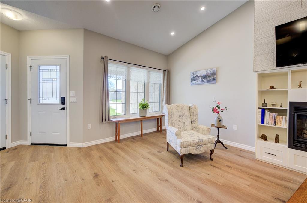 103 Broomer Crescent