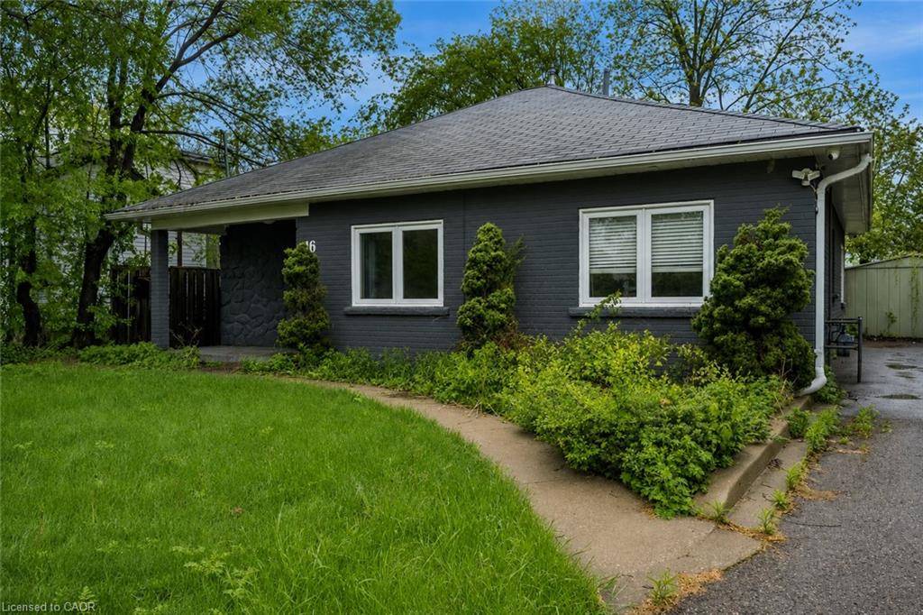 16 Woodward Avenue