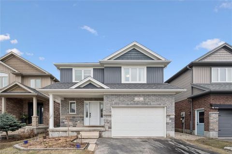 75 Woodberry Crescent Elmira ON N3B 0C5