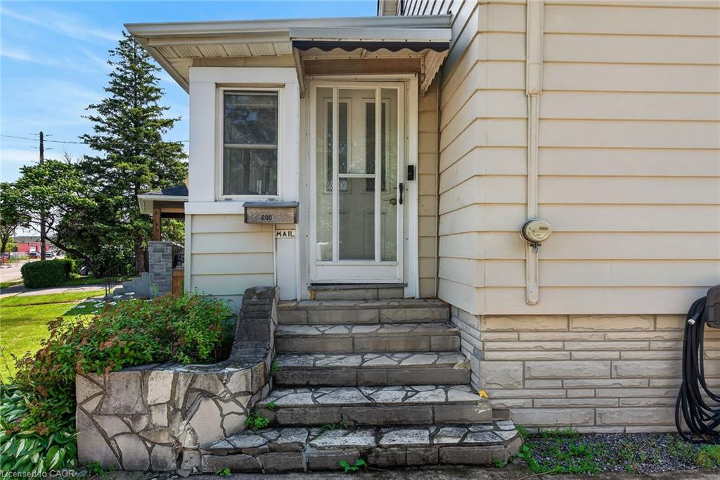 208 Carlton Street