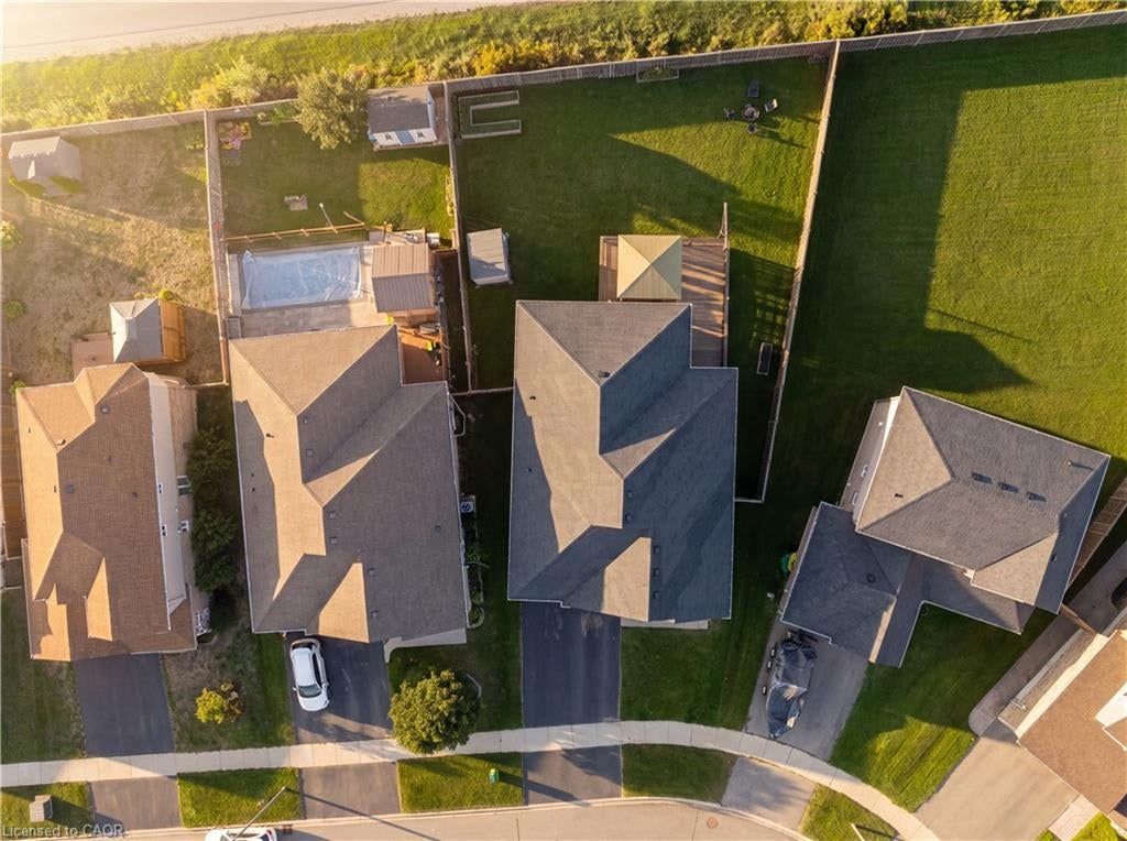 116 English Crescent