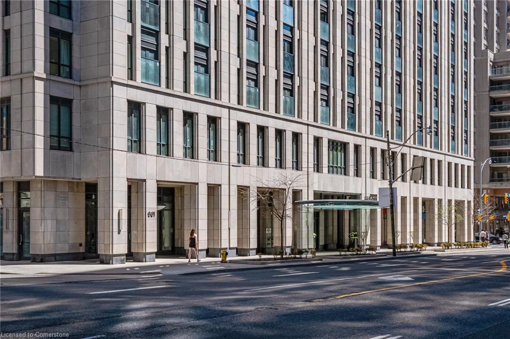 955 Bay Street 1809