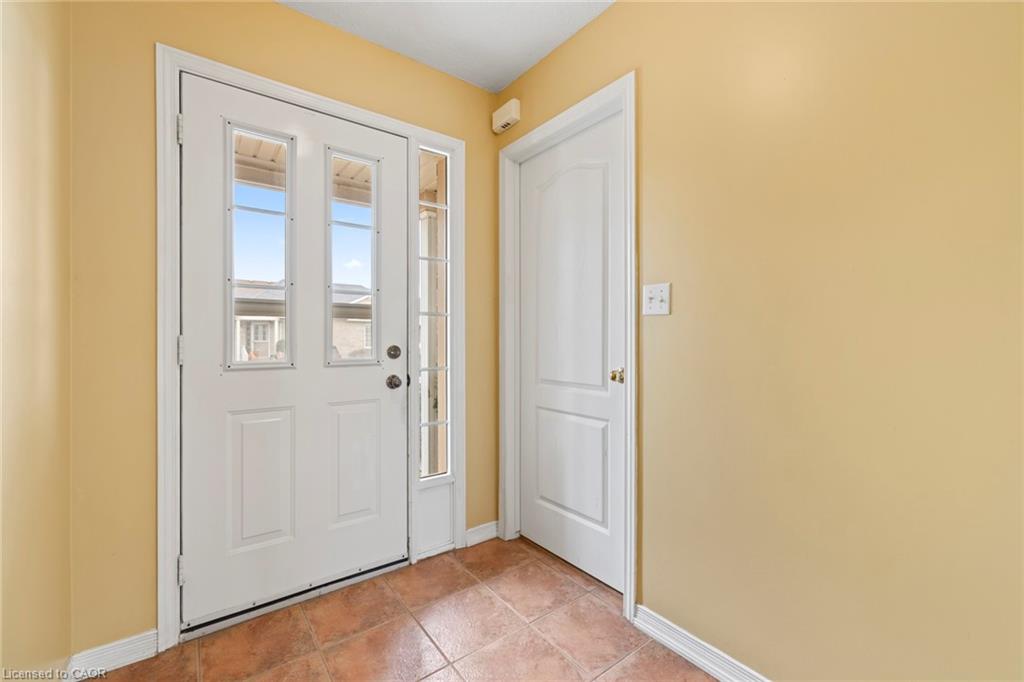 24 Kenyon Crescent 15