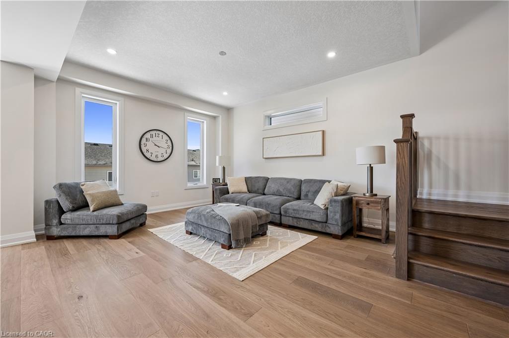 346 Canada Plum Street