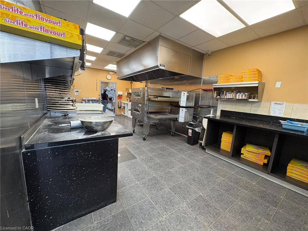 4293 King Street E 2