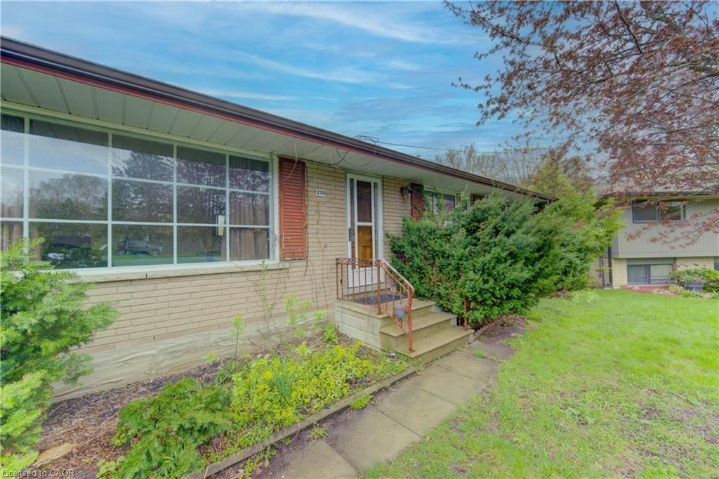 259 Willowdale Place